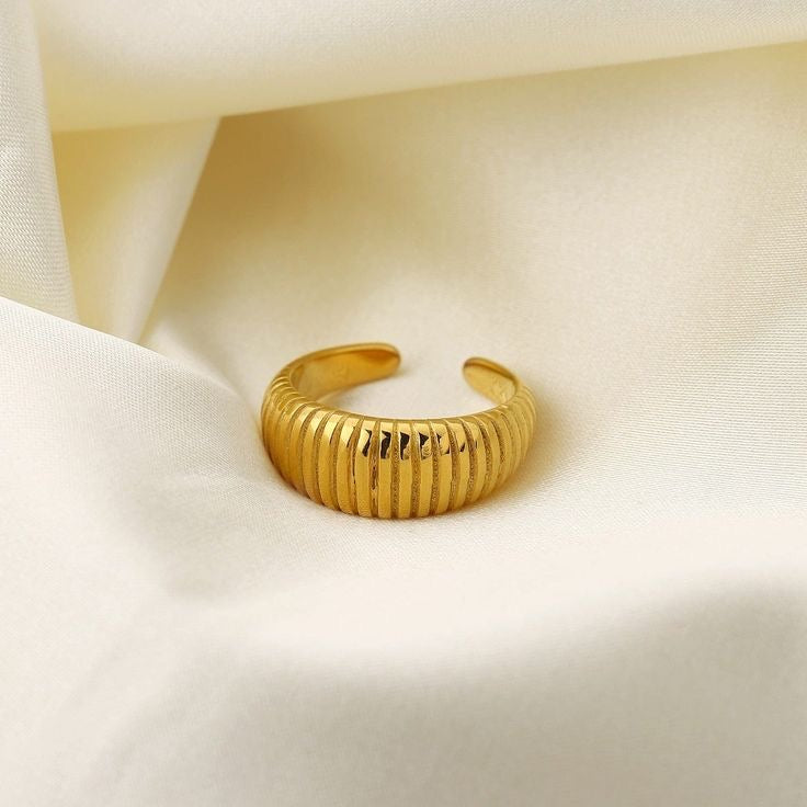 Saima Ring (Adjustable)